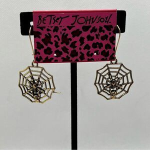 EARRINGS! HALLOWEEN! Betsey Johnson “gold” Spider Web Earrings BNWT